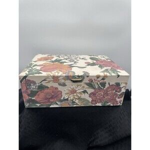 Floral Patterned Jewelry Box